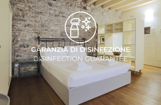 Tremezzo - Studio Apartment, Sleeps 4