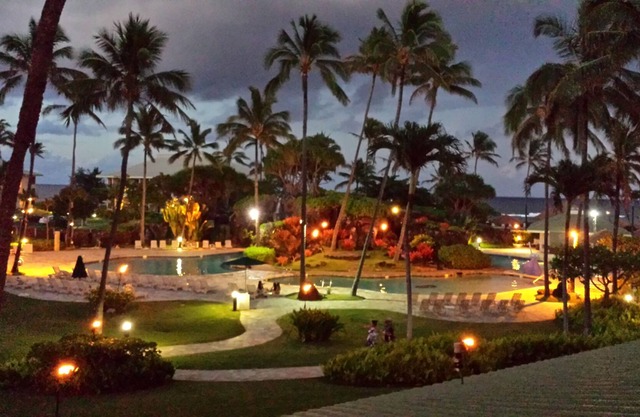 TRENDY 4-STAR RESORT. Great Location with Ocean & Pool Views!