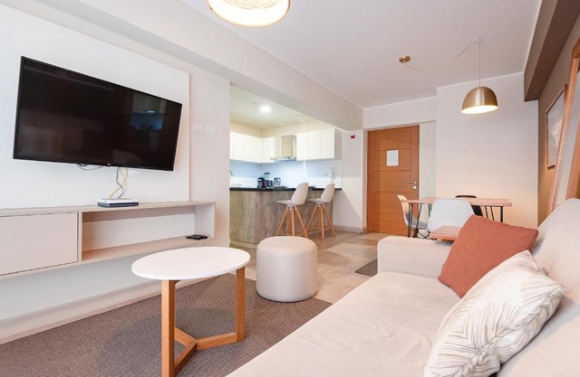 Trendy Host MID, Miraflores