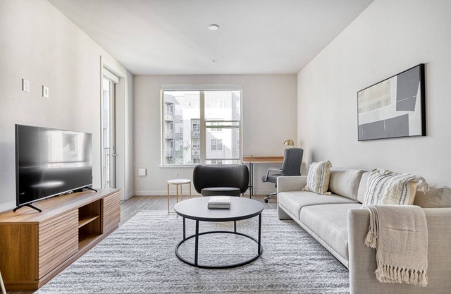 Trendy Milpitas 2BR w/Pool, Gym & Lounge, walk to BART, by Blueground