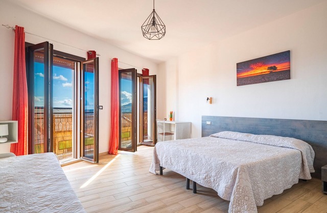 Triple room with private bathroom