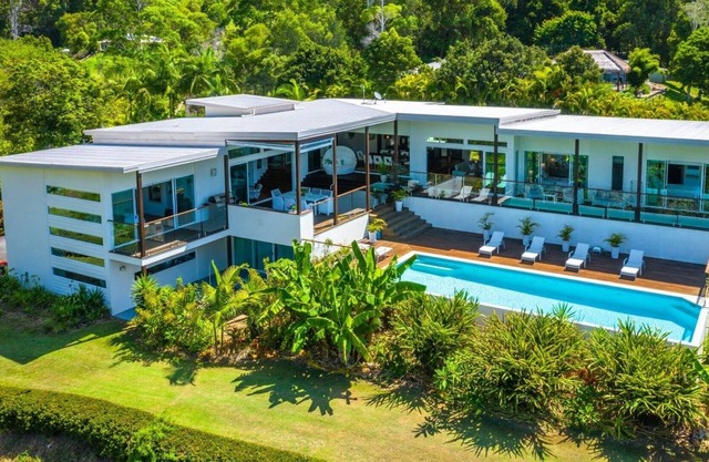 Tropical Hideaway (Pet Friendly)