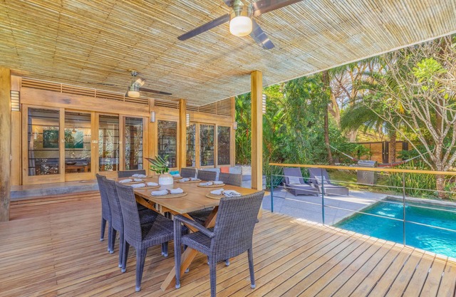 Tropical Modern Home w/pool near the beach & surf
