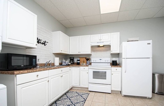 Trout's Loft One Bedroom, Main St. Front Royal