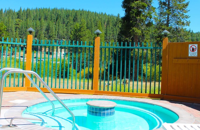 Truckee Donner Lodge