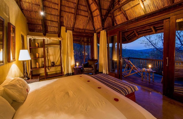 Tshwene Lodge
