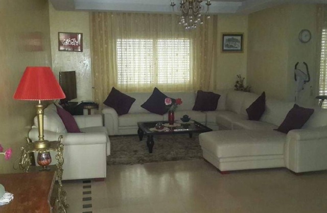 Tunis La Soukra: Luxurious Apartment (F4) in a private and secure residence