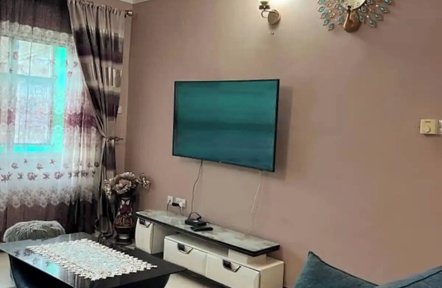 Tunu apartment 02- Michenzani