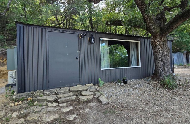 Turner Escape - Minutes from Turner Falls