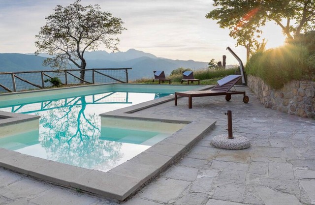 Tuscan Villa with Private Pool and stunning views sleeping up to 8 people