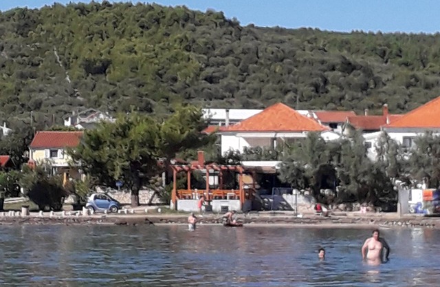 Two bedroom apartment near beach Neviđane, Pašman (A-325-a)