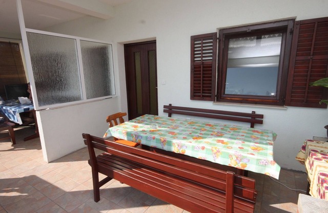 Two bedroom apartment near beach Luka, Dugi otok (A-8151-d)