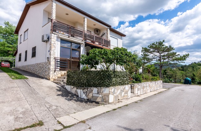Two bedroom apartment with terrace Buzet, Central Istria - Središnja Istra (A-17562-a)