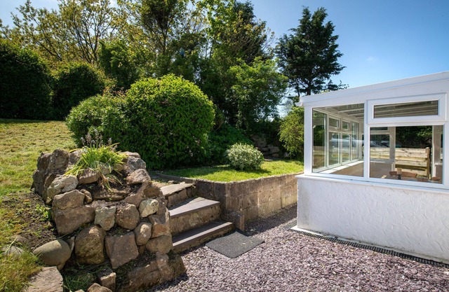 Ty Capel Bach: 3‑Bed Bungalow Sleeping 6 in Hermon | Managed by Anglesey Holiday Lettings