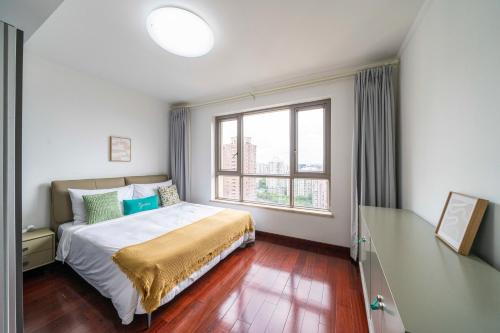 Tyms 2BR APT Hongqiao Yucui Garden