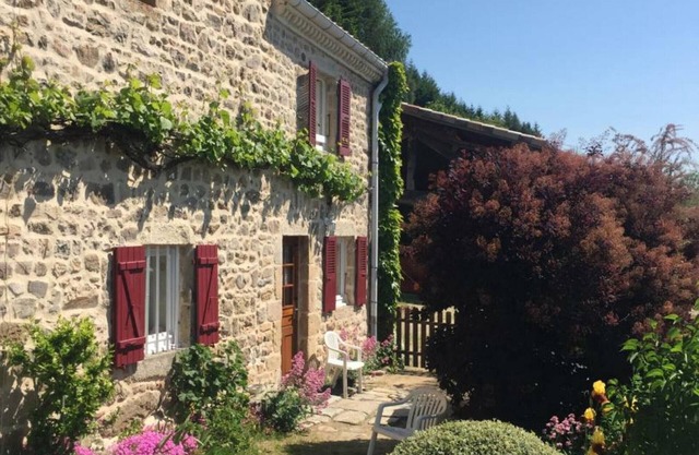 Typical Pilat lodge with wifi and fireplace