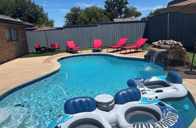 Ultimate Game Day Stay, 3BR House +Pool Near AT&T Stadium but far from the noise