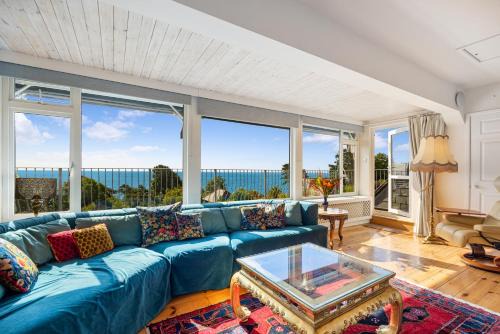 Umbrella Pines - Clifftop Home, stunning Views