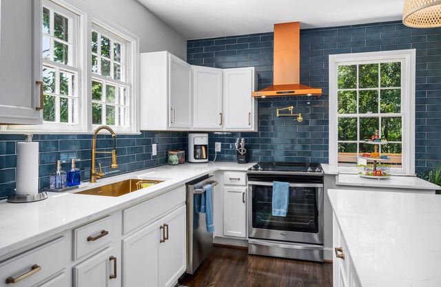 Unique 3BR/3B Magic City Home