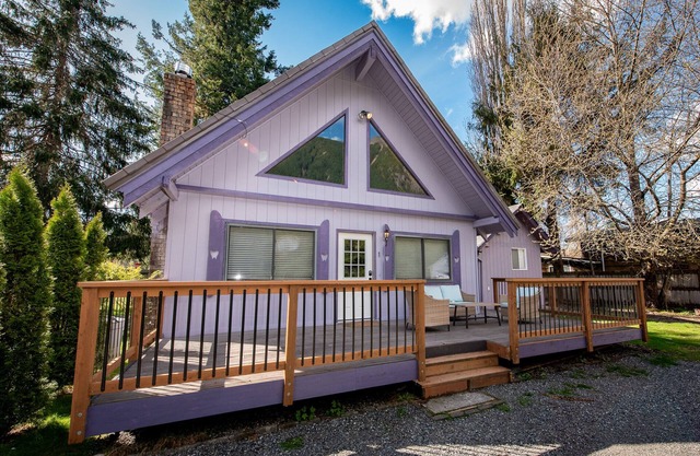 Unique/modern/Mt Si/Shopping