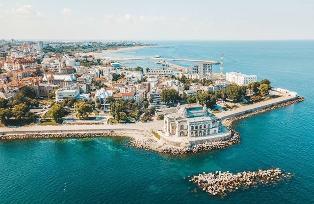 Unique Old Town Home ❤ 2min to Beach & Harbour