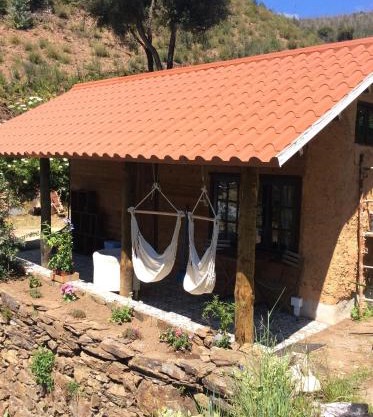 Unique Tiny House with Natural Building Techniques