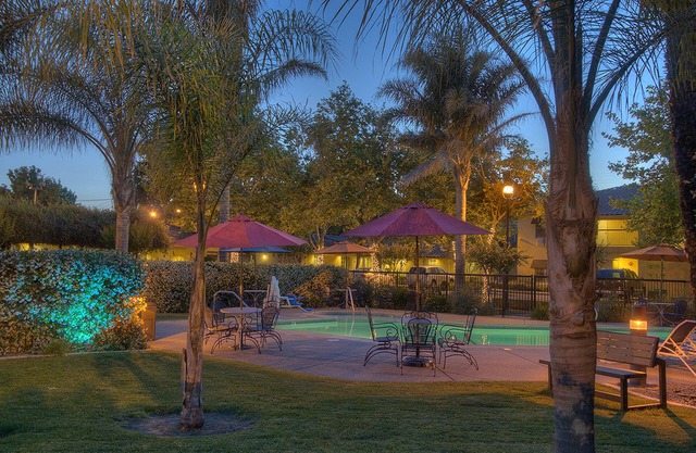 University Park Inn & Suites, an Ascend Collection Hotel