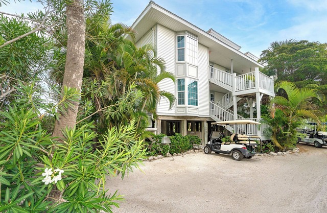 Unobstructed View of the Gulf with Beachside steps and resort access A3311A