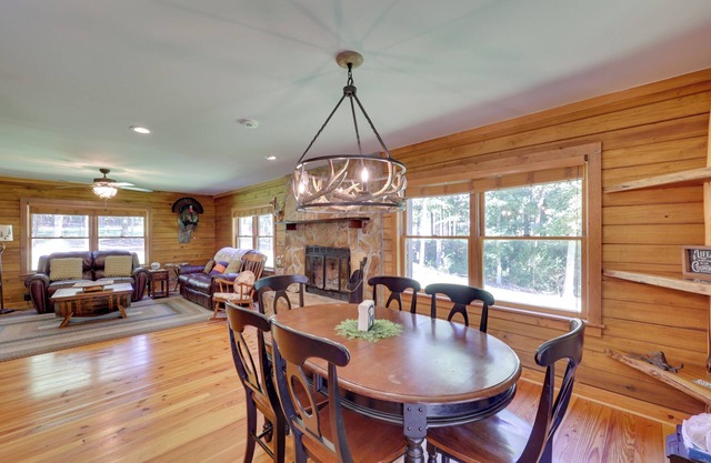 Unplug & Unwind! Country Cabin in Louisburg