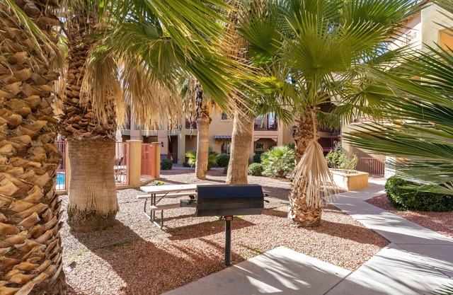 Updated condo in Mesilla. 0.9 miles to I-10 Short term/long term. Pet friendly.