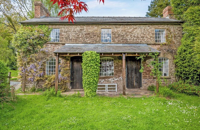 Upper House - UK48805