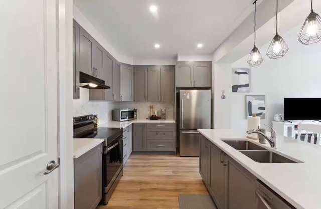 Upscale 2BED | Central Barrhaven