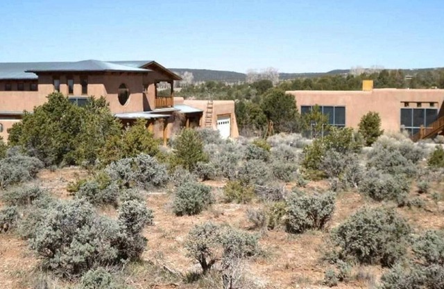 Upscale and family friendly perfectly situated between ski valley and downtown.