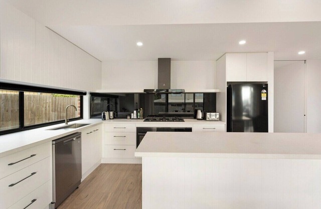 Upscale Family Retreat Just 5 Min Walk to Beach