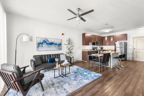 Urban Stylish 1BR 52 Way to unwind and relax