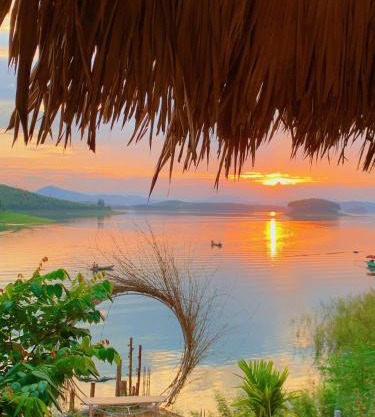 Vụ Tịch Lakeview Homestay