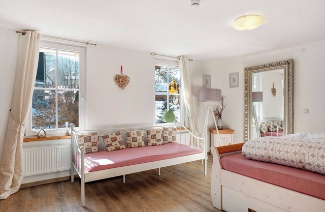 Vacation apartment 3 - 9 persons' 2 bathrooms, balcony and Wi-Fi