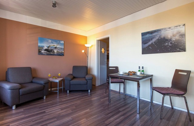 Vacation apartment/apartment for 2 guests with 32m² in Neustadt (17974)