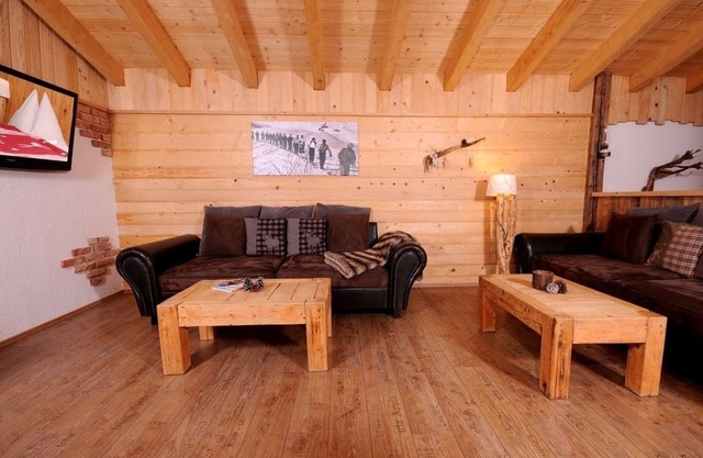 Vacation home for 12 guests with 135m² in Mühlbach am Hochkönig (273651)