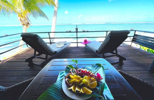 Vaka Rua - right over the golden sand facing the lagoon with air con Free WIFI