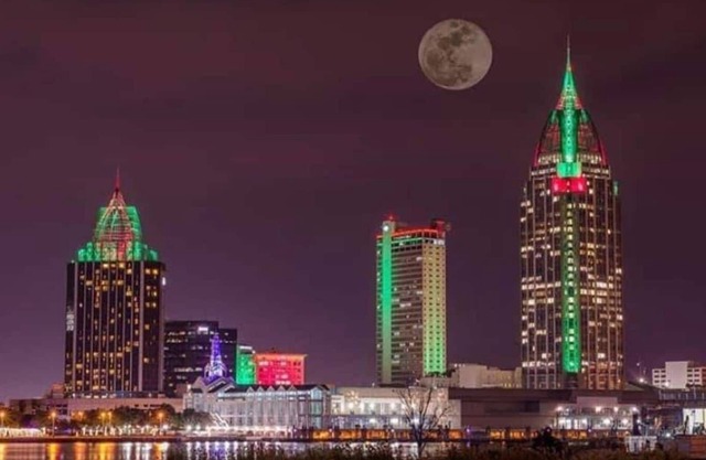 Valerie's Victoria's Small Apartment #1