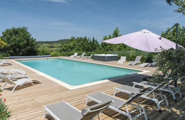 VENTOUX - LUBERON Large Mas for 20 people - Superb panoramic heated swimming pool