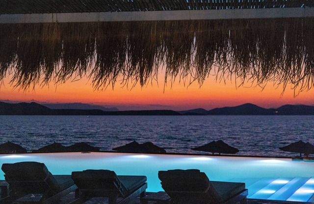 VENUS BEACH HOTEL
