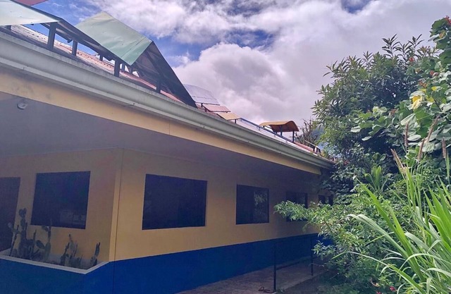 Verdant Arthouse w/Riverview - minutes from cataratas!