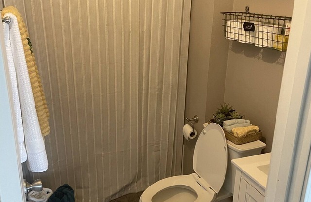 Very relaxing desert setting on 1 acre away from the busy streets of Surprise