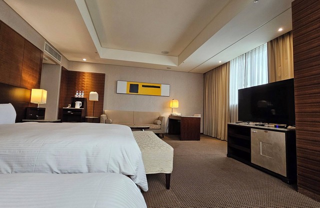 Via Hotel Breeze