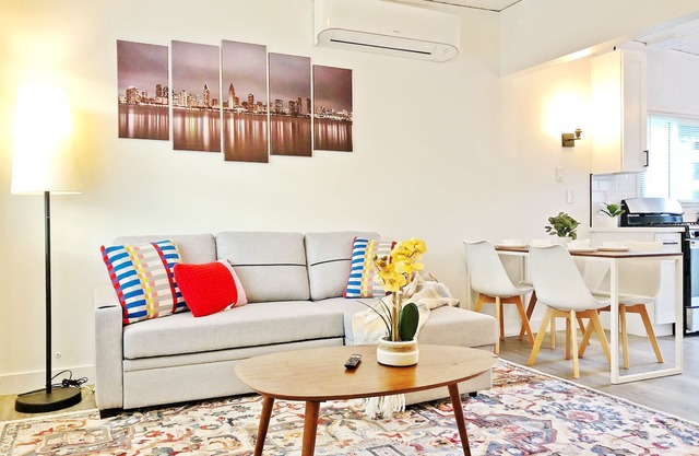 Viewpoint Vista Stay San Diego Pet-Friendly Home