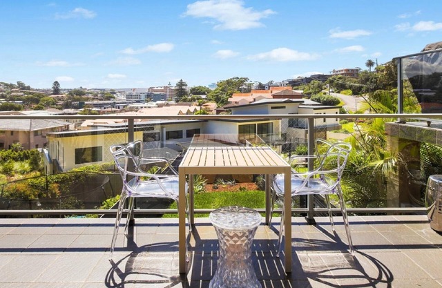 VILA AZUL | Short walk to beach , WIFI | Accom Holidays