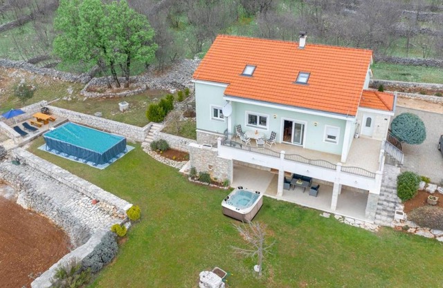 Villa Čelinka, Svib- Makarska