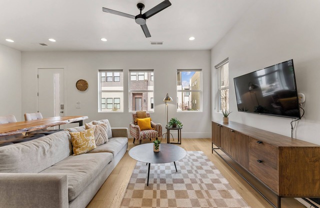 Villa #12 at Bloomington Country Club: Pool, Golf, Restaurant